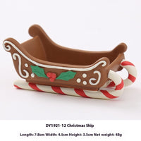 HKM-171347 Christmas-Themed Handmade Resin Crafts for Creative Desk Decoration