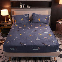 HKM-173651 Thick Velvet Flannel Bedspread with Pillowcases for Cozy Comfort