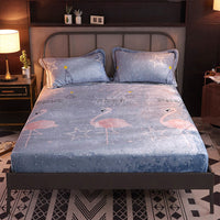 HKM-173651 Thick Velvet Flannel Bedspread with Pillowcases for Cozy Comfort