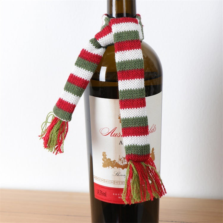 HKM-175123 Knitted Wool Wine Bottle Cover Set with Scarf and Hat Decor