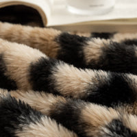 HKM-191955 Class A Thickened Thermal Velvet Bedspread with Plant and Flower Pattern - Milk Fiber Fitted Sheet Set