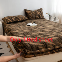 HKM-191955 Class A Thickened Thermal Velvet Bedspread with Plant and Flower Pattern - Milk Fiber Fitted Sheet Set