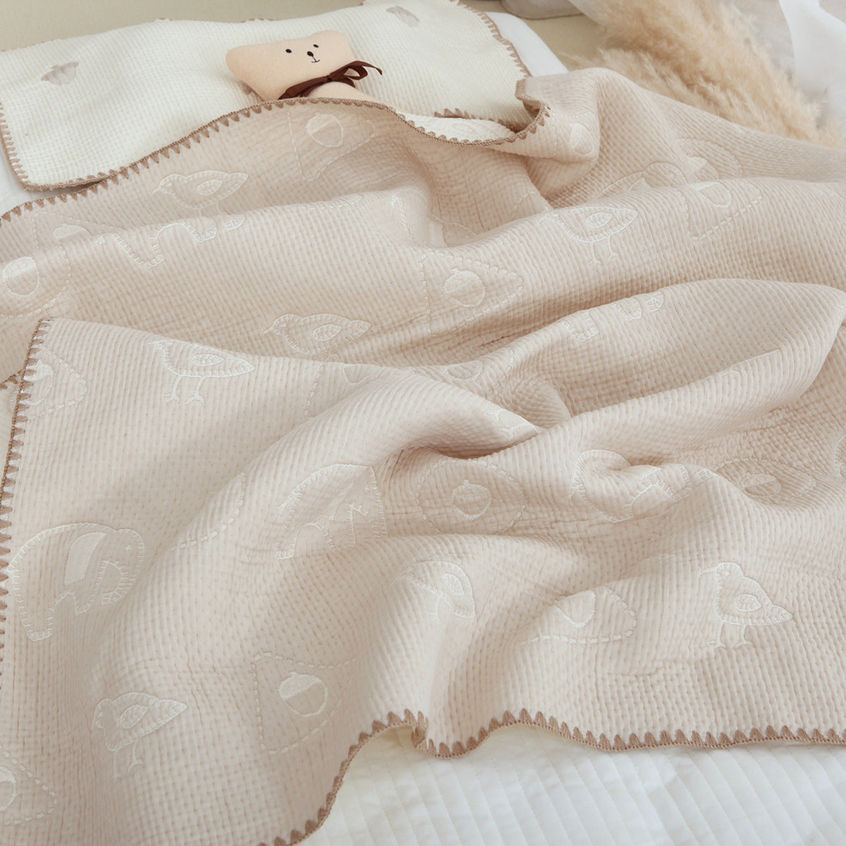 HKM-193107 Double-Sided Cotton Embroidery Baby Blanket - 100x110cm for All Seasons