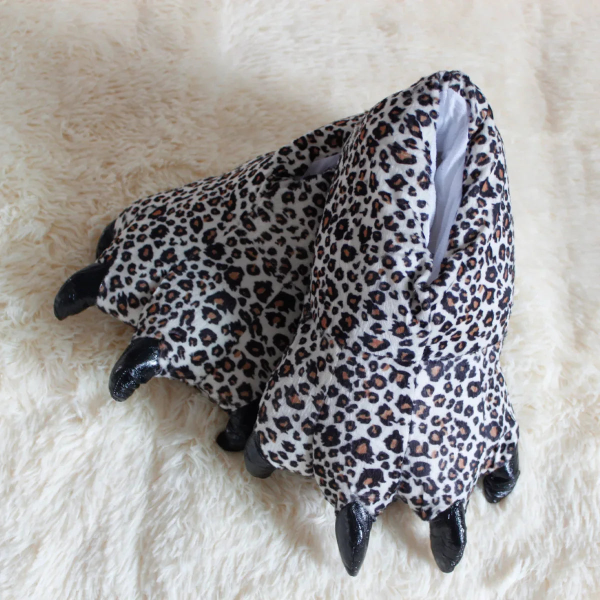 HKM-195091 Plush Animal Claw Slippers for Kids and Adults - Cozy Indoor Floor Footwear