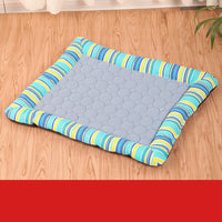 HKM-195219 Comfortable Pet Mat for Car with Cool Stripe Design in Multiple Sizes