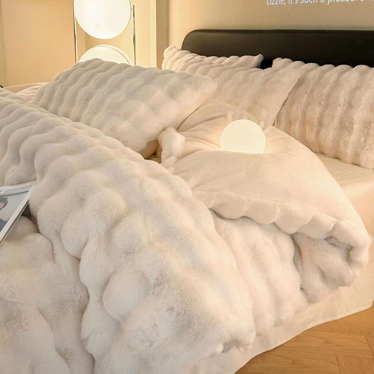 HKM-195731 Milk Fiber Thermal Coral Fleece 4-Piece Bedding Set for Various Bed Sizes