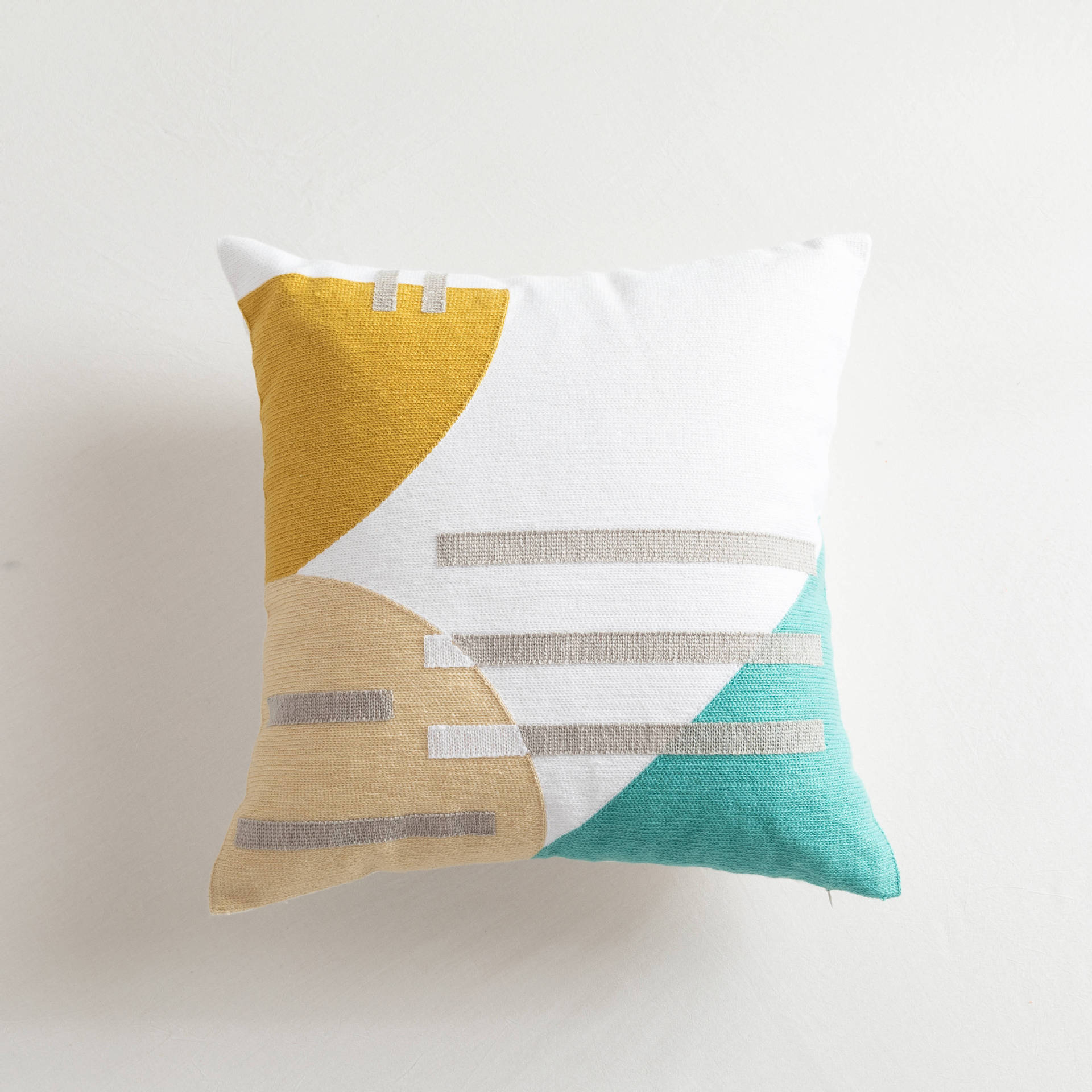 HKM-197523 Solid Color Daisy Embroidered Sofa Cushion Cover - 45x45cm & 30x50cm Sizes