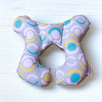 HKM-198675 Children's Car Seat Head Protection Pillow - Soft Polyester Fiber, Modern Design, 26x26cm, Available in Various Fun Colors