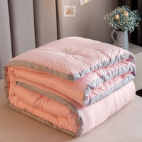 HKM-208083 Embroidered Skin-Friendly Down Velvet Duvet with Polyester Filling
