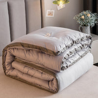 HKM-208083 Embroidered Skin-Friendly Down Velvet Duvet with Polyester Filling