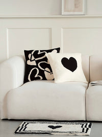 HKM-221651 Nordic Style Black and White Heart-Shaped Sofa Pillow Cushion with PP Cotton Filler, 45x45CM