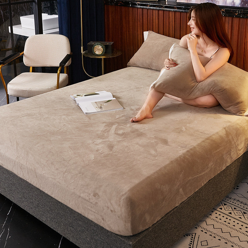 HKM-223571 Soft Velvet Bed Sheet Set - Three-Piece Modern Bedding in Cotton and Polyester