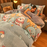 HKM-226707 Flannel Velvet Winter Bedding Set with Snowflake Design - Available in Multiple Sizes