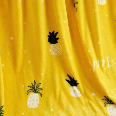 HKM-229011 Colorful Pineapple Print Coral Fleece Blanket, Super Soft and Cozy Rectangle Design