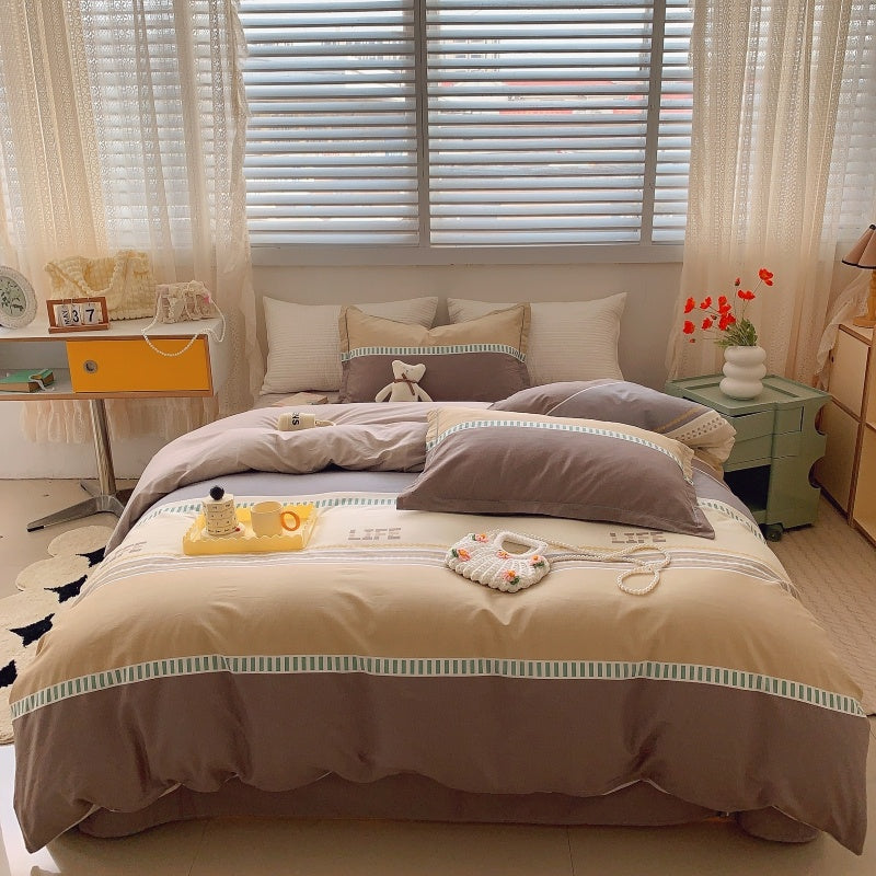 HKM-231315 Cotton Four-Piece Bed Set with Simple Print Design - Duvet Cover, Bed Sheet, and Pillowcases