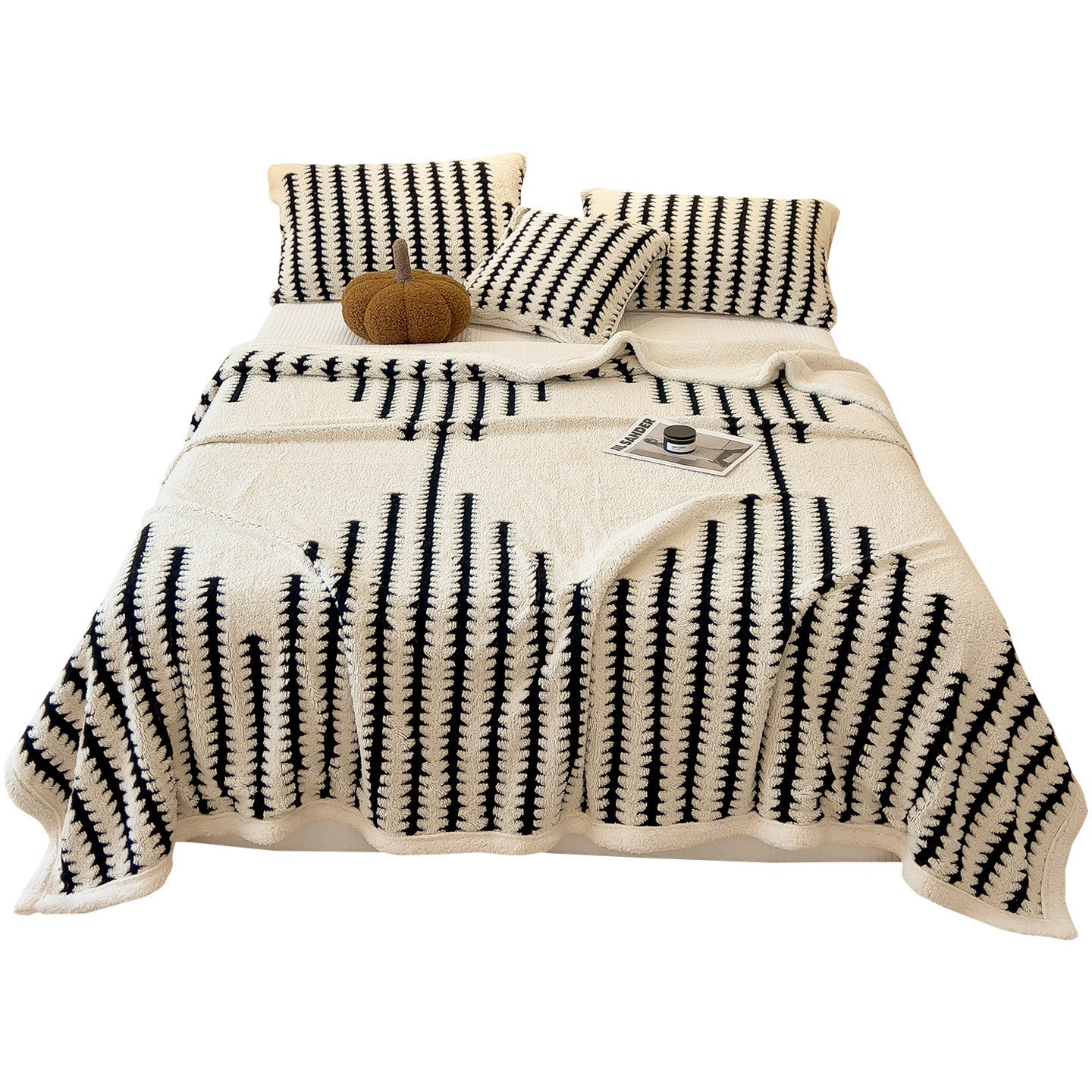 HKM-231635 Geometric Pattern Coral Fleece Blanket, Thick Polyester, All-Season Modern Design
