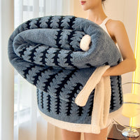HKM-231635 Geometric Pattern Coral Fleece Blanket, Thick Polyester, All-Season Modern Design