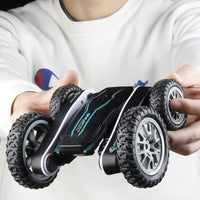 HKM-233043 360° Rotating Remote Control Drift Stunt Car with LED Lights for Ages 6 and Up - 2.4GHz Deformation Vehicle