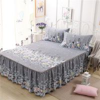 HKM-235923 Three-Piece Modern Bed Skirt and Bedspread Set in Plant and Flower Design, 150x200cm