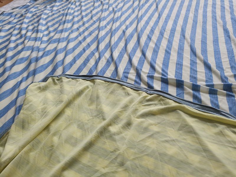 HKM-237395 Reversible Lightweight Cold Fiber Summer Nap Blanket - 130x170 cm, Breathable and Skin-Friendly