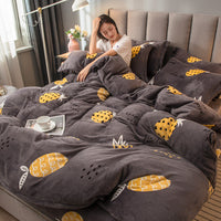 HKM-238547 4-Piece Quilted Mink Fabric Bedding Set with Anti-Static Properties