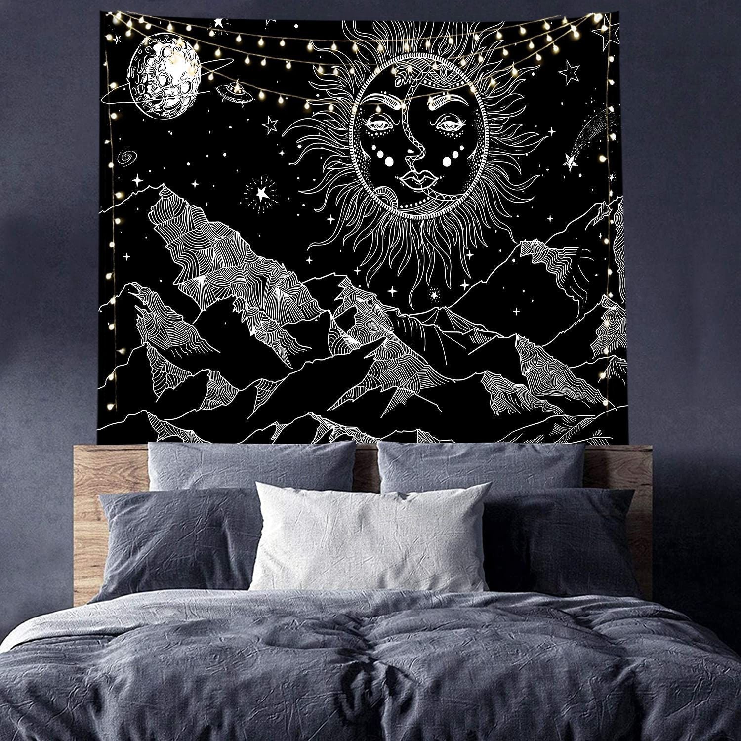 HKM-244819 Black and White 3D Digital Printed Polyester Tapestry for Home and Outdoor Use