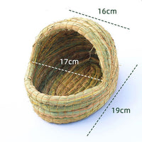 HKM-251923 Natural Hand-Woven Grass Nest for Small Animals - Cozy Straw and Corn Husk Design