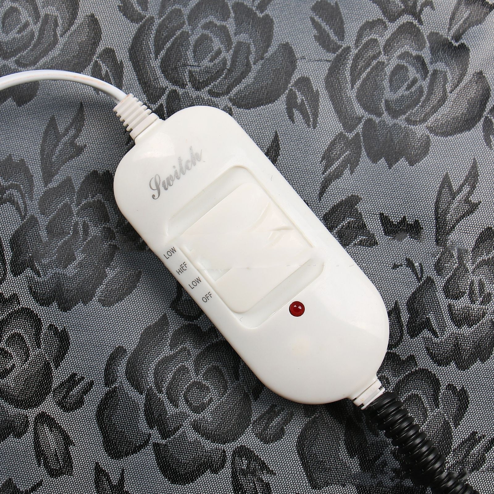HKM-252243 Electric Pet Heating Blanket - 45cm x 45cm | Dual Temperature Control | Safe for Dogs and Cats