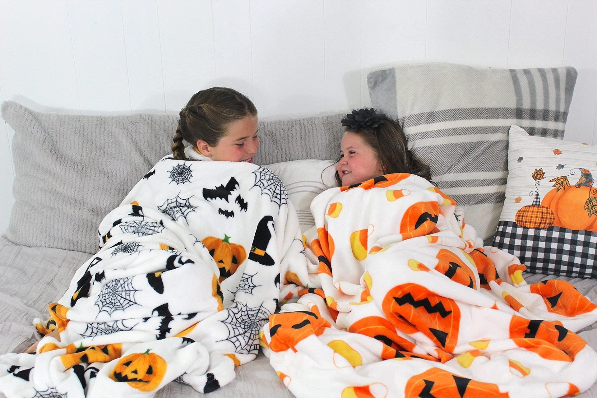 HKM-254035 Halloween Pumpkin Bat Flannel Blanket - Soft Polyester Fiber, Multiple Sizes Available