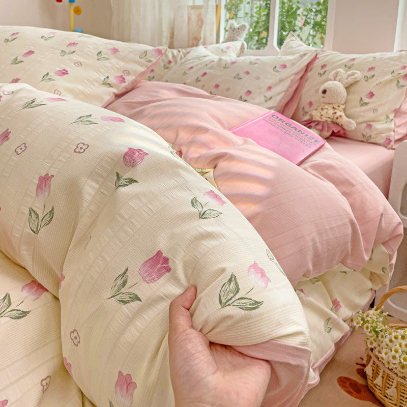 HKM-254355 Three-Piece Geometric and Floral Duvet Set in Various Sizes with Reactive Printing