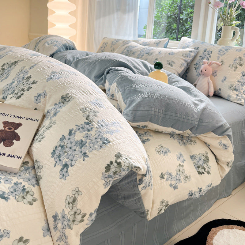 HKM-254355 Three-Piece Geometric and Floral Duvet Set in Various Sizes with Reactive Printing