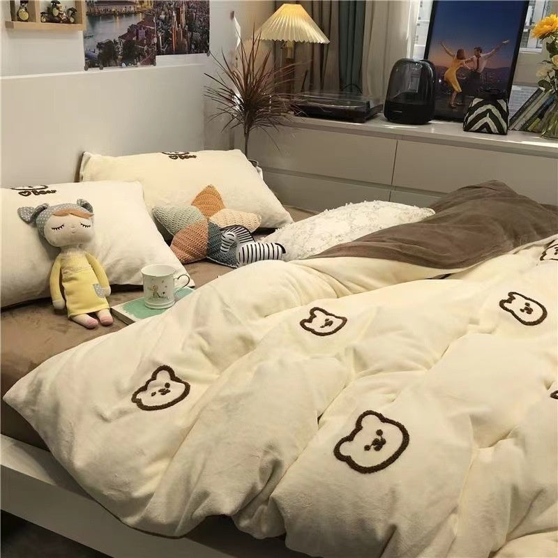 HKM-256339 Skin-Friendly Four-Piece Quilt Cover and Bed Sheet Set in Multiple Sizes