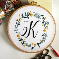 HKM-258643 Handmade Embroidery Kit for Decorative Wall Art - 15cm Bamboo Frame, Complete Accessories Included