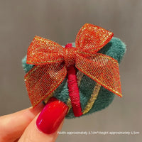 HKM-259411 Christmas Cartoon Character Brooch Decoration with Snowflake Design