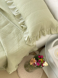 HKM-262931 Double-Sided Cotton Leaf Quilted Bedding Set with Ruffled Sand Washing Bed Cover – Available in Two Sizes
