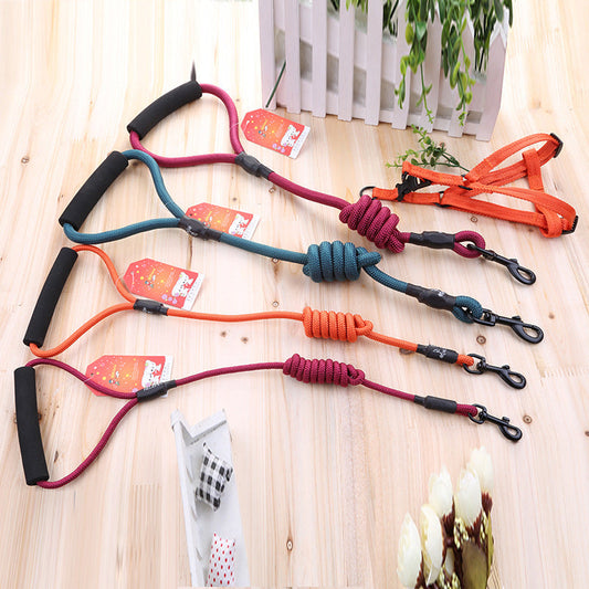 HKM-266387 Durable Scalable Nylon Leash for Small and Medium Dogs - Multiple Color Options Available