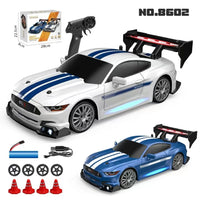 HKM-267539 1/24 Scale Mini Remote Control Drift Car with Lights and Sounds, High-Speed Electric Stunt Vehicle for Indoor and Outdoor Fun
