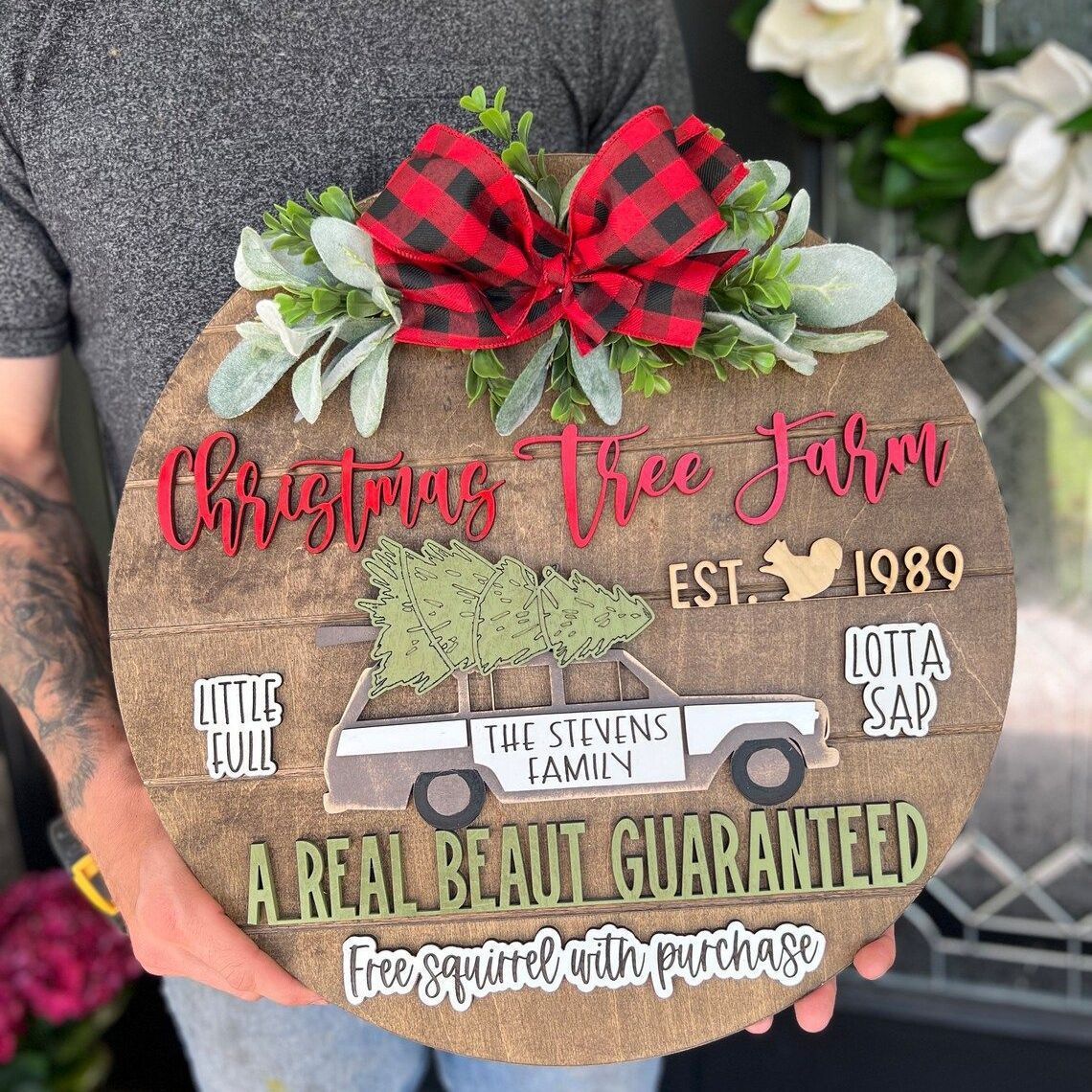 HKM-267987 Wooden Christmas Door Sign Garland for Modern Holiday Decor