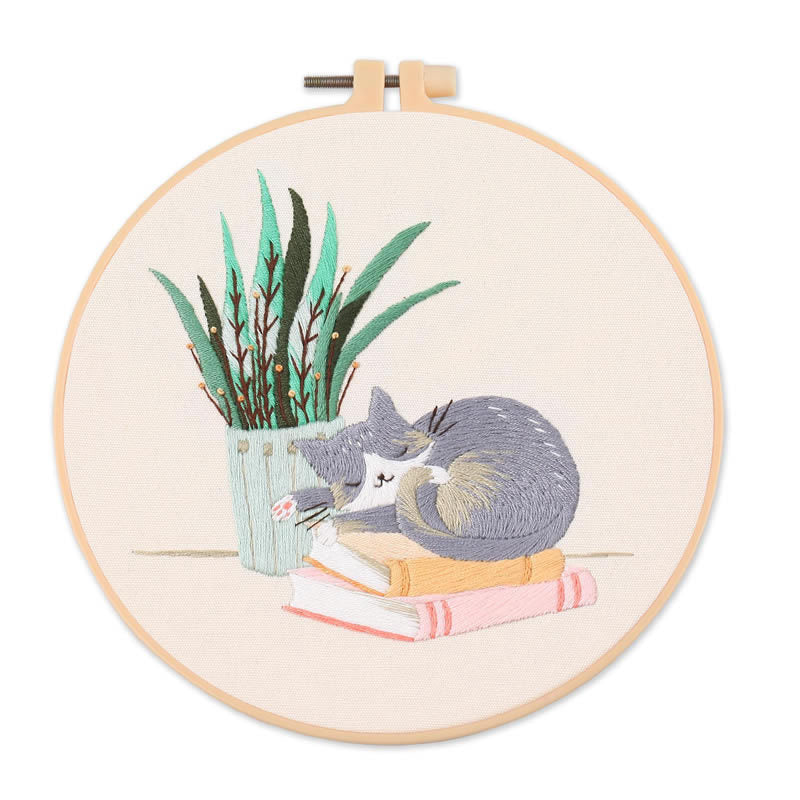 HKM-268691 Naughty Cat Cartoon Embroidery Pattern DIY Kit with Embroidery Frame - 30x30cm Canvas