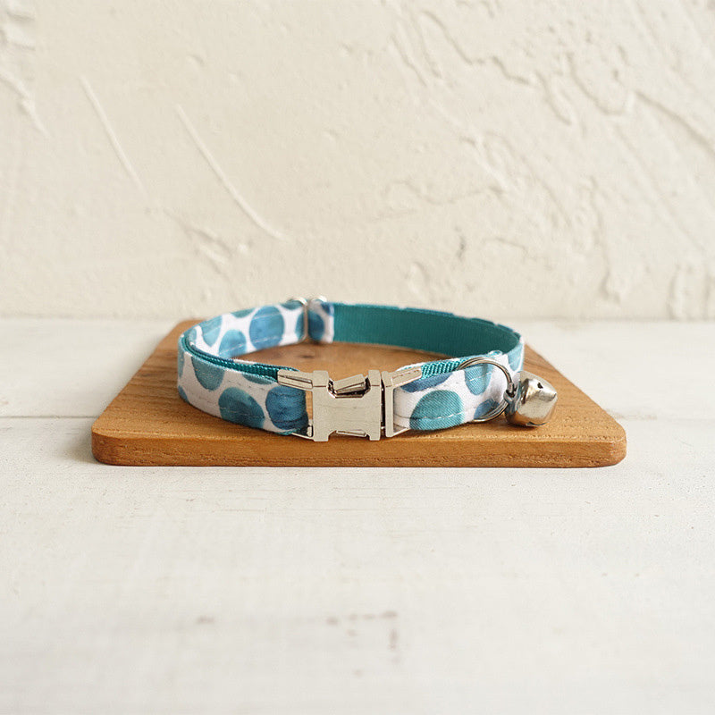 HKM-270995 Stylish Polyester Cat Collar with Lock Closure and Printed Design