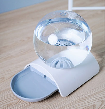 HKM-275475 Compact Non-Wet Mouth Water Dispenser for Cats and Small Pets - 2.8L Capacity
