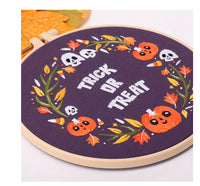 HKM-283347 Cartoon & Anime DIY Embroidery Material Kit for Christmas & Halloween, Cotton & Linen Canvas 30x30 with Bamboo Elastic