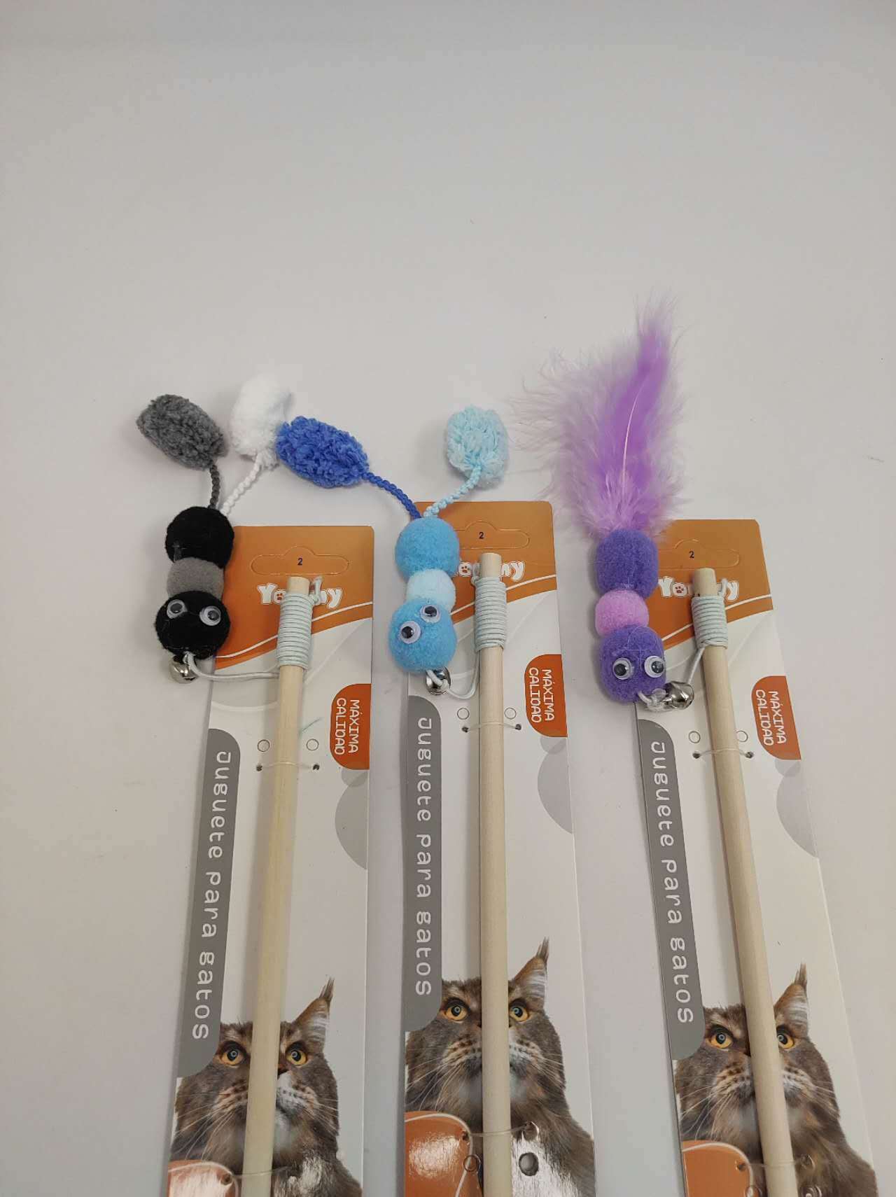 HKM-285139 Ant-Inspired Cat Treat Sticks for Playful Felines