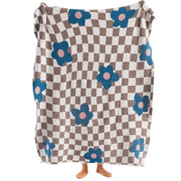 HKM-285651 Knitted Half Velvet Leisure Blanket with Floral Pattern, 130x160cm, Available in Pink, Orange, Blue, and Red
