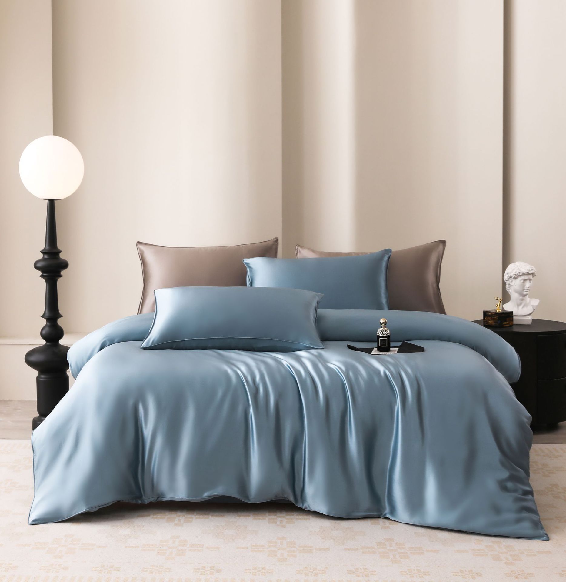 HKM-285971 Silk Four-Piece Bedding Set with Duvet Cover and Pillowcases in Multiple Sizes