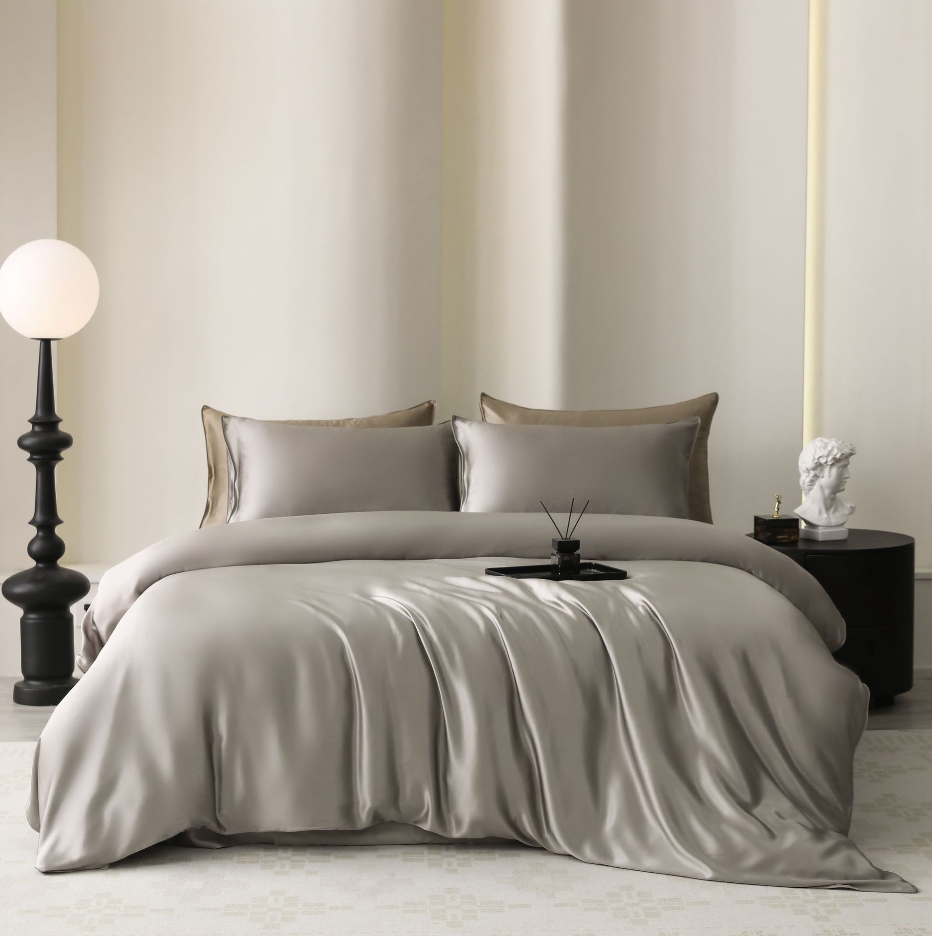HKM-285971 Silk Four-Piece Bedding Set with Duvet Cover and Pillowcases in Multiple Sizes