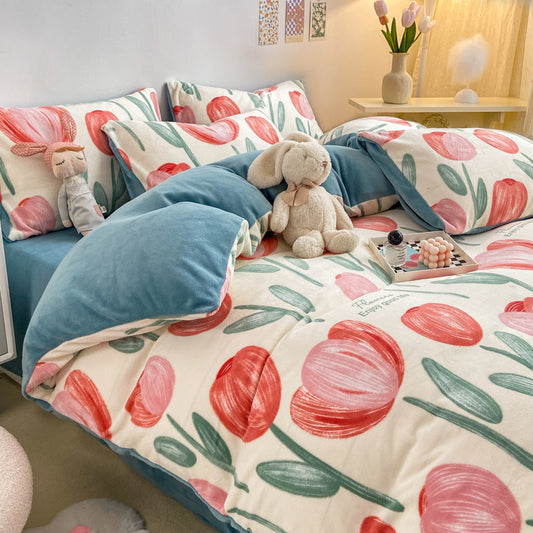 HKM-294867 Cozy Milk Velvet Winter Bed Set with Cartoon and Geometric Patterns - Four-Piece Duvet Cover, Sheet, and Pillowcases