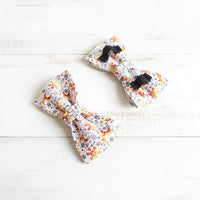 HKM-297683 Elegant Golden Christmas Pet Bow - Available in Various Sizes XS to XL