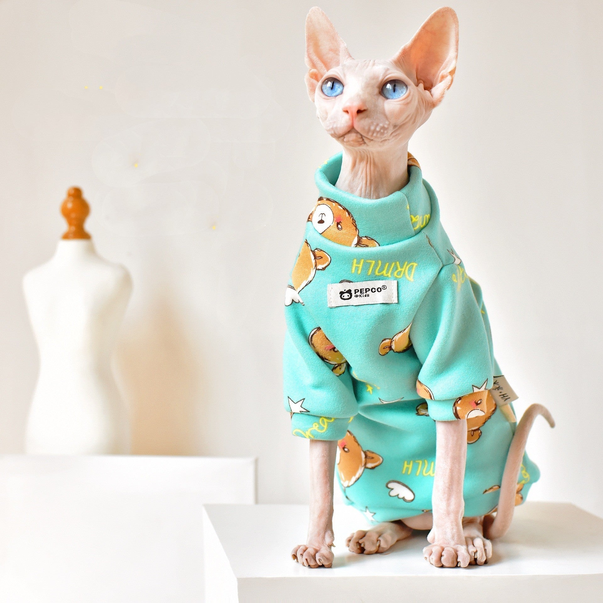 HKM-301075 Soft Cotton Pet Apparel for Cats - Size XS to XXL, Keeps Warm