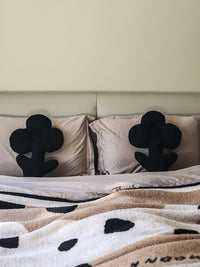 HKM-304915 Plush Black Flower-Shaped Pillow for Sofas and Bedding, 48x31cm